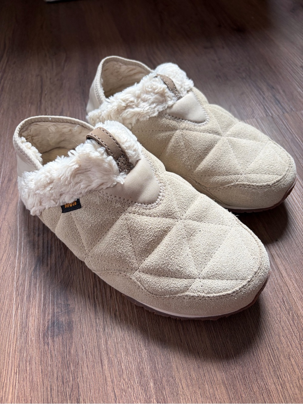 Teva Women's REEMBER Plushed Slip-On Clogs